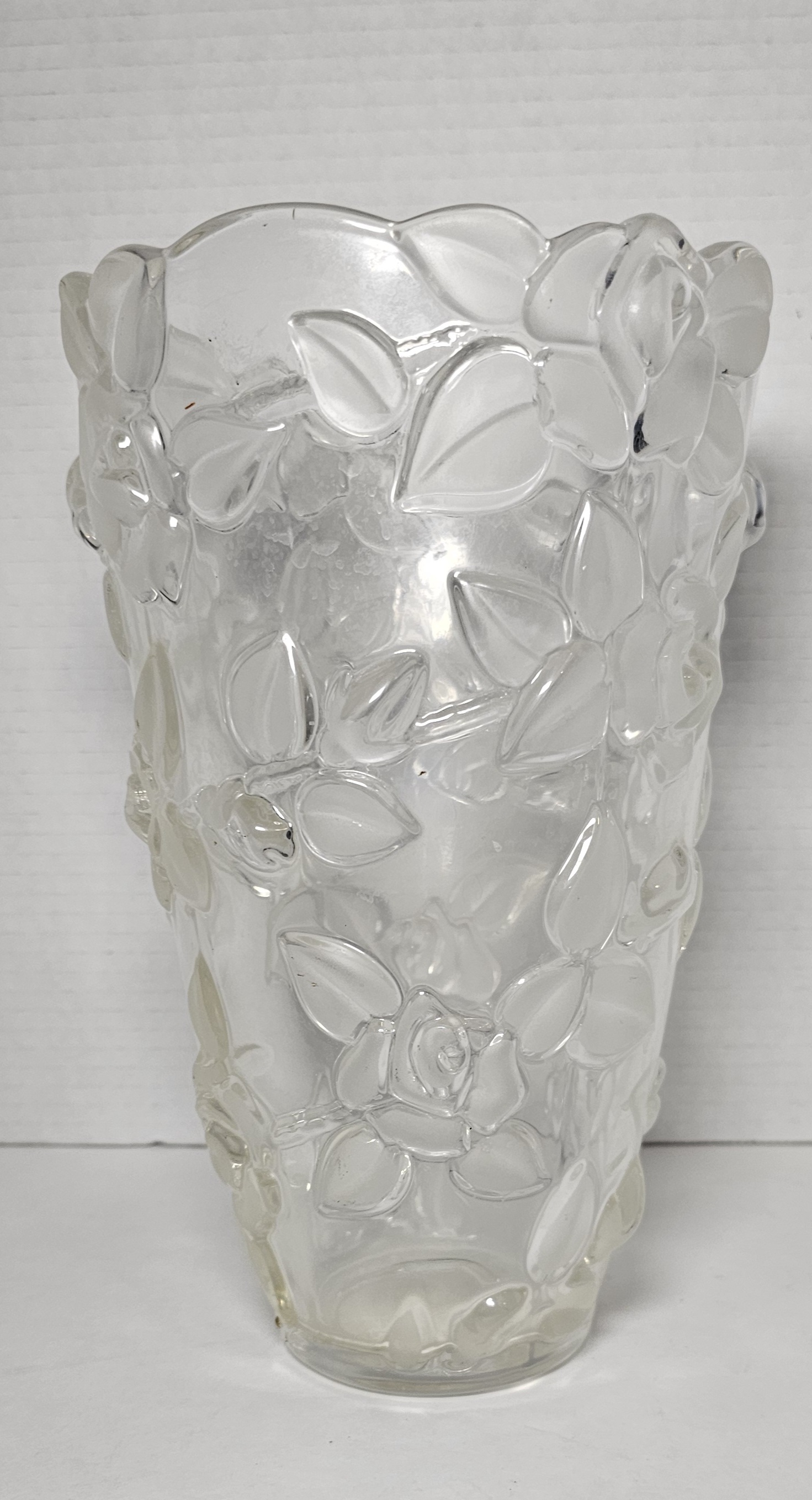 Mikasa Bella Rosa Crystal 9 1/2” With Frosted Flowers