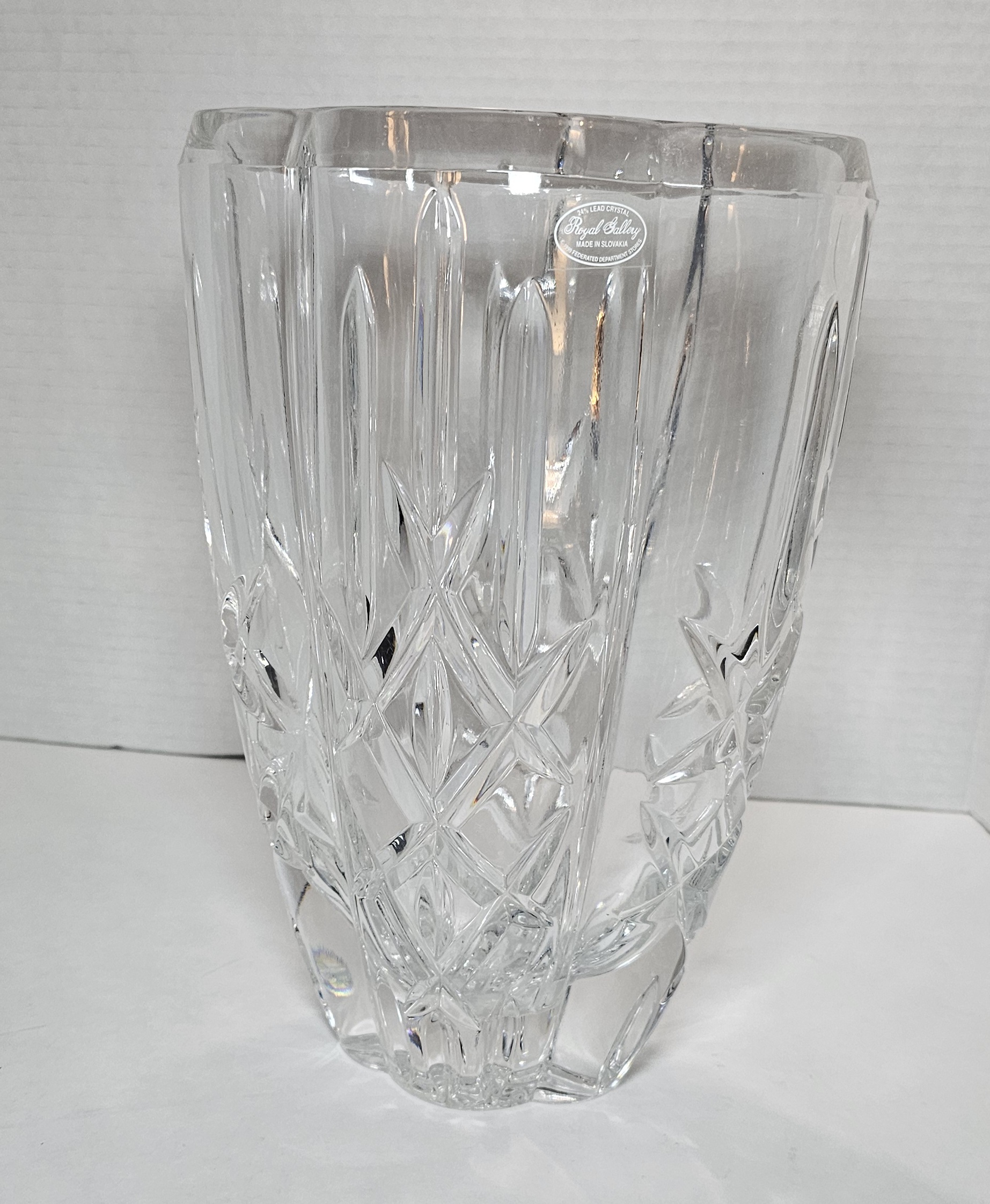 CRYSTAL VINTAGE SLOVAKIA SUPERIOR CRYSTAL VASE 24% LEAD CRYSTAL ROYAL GALLERY