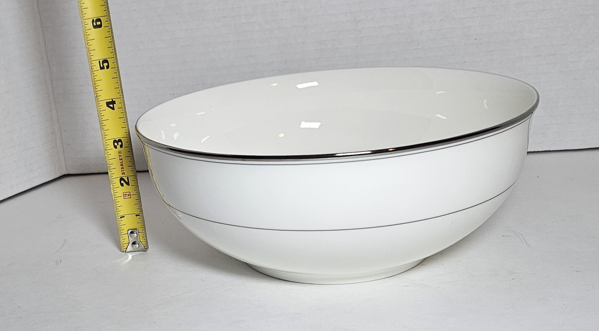 Mikasa Bone China Gothic Platinum Vegetable Bowl AK018