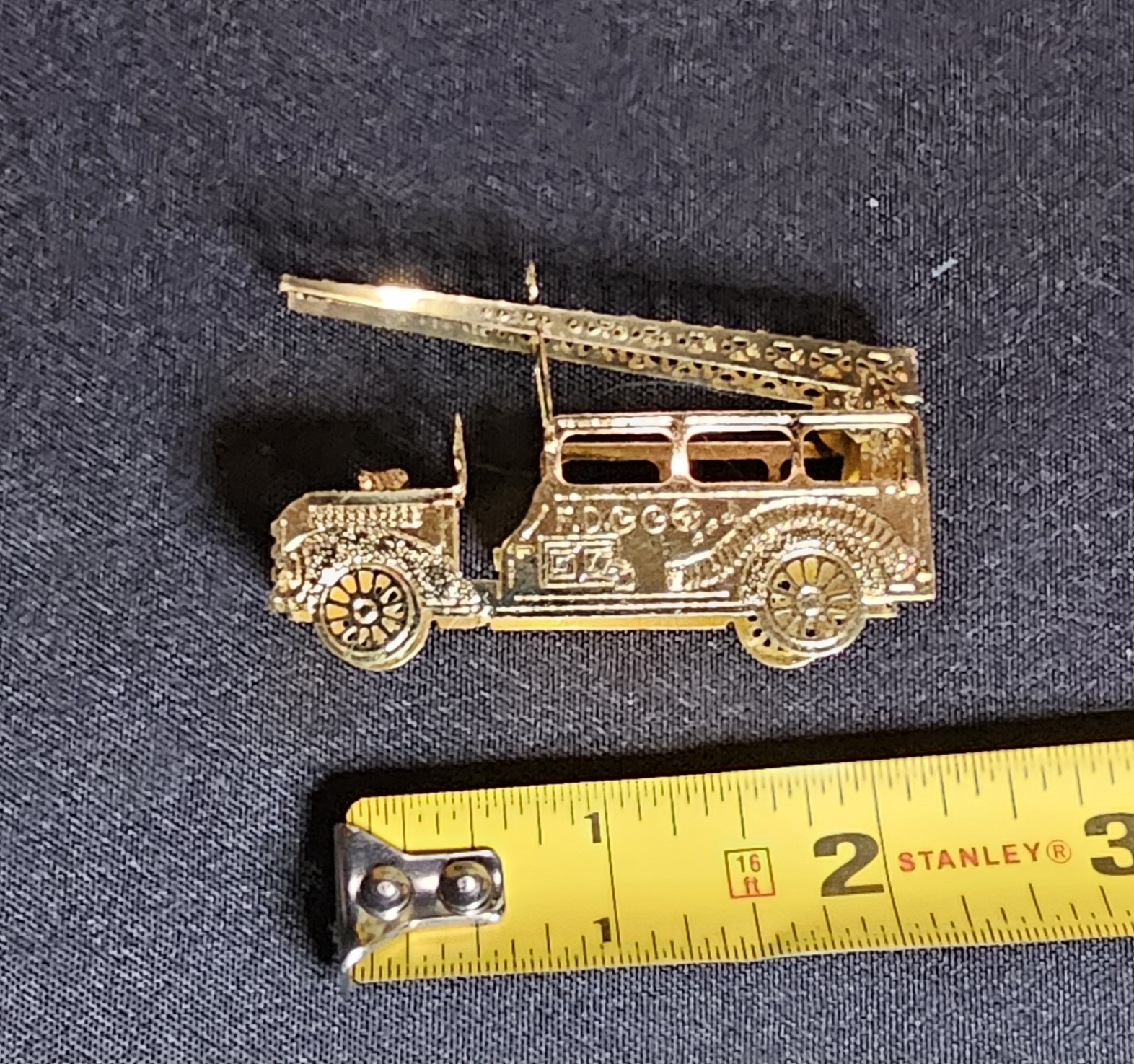 Vintage Gold Tone 3D Metal Filigree Shiny Fire Engine Truck Desk Ornament Fireman