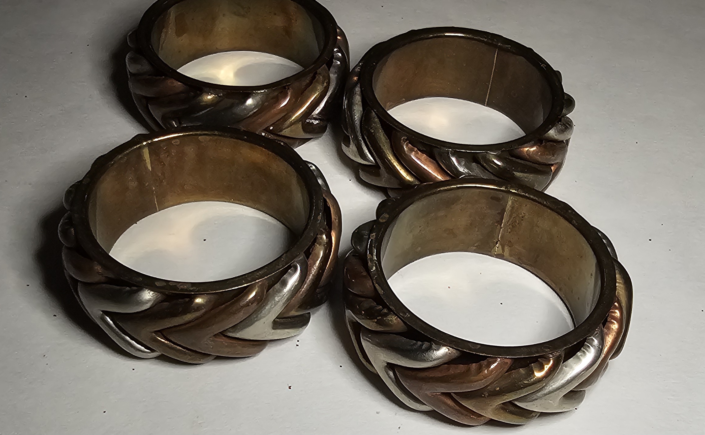 Napkin Rings Set Of 4 Copper Brass Silver Tone Mixed Metal Chevron Vintage