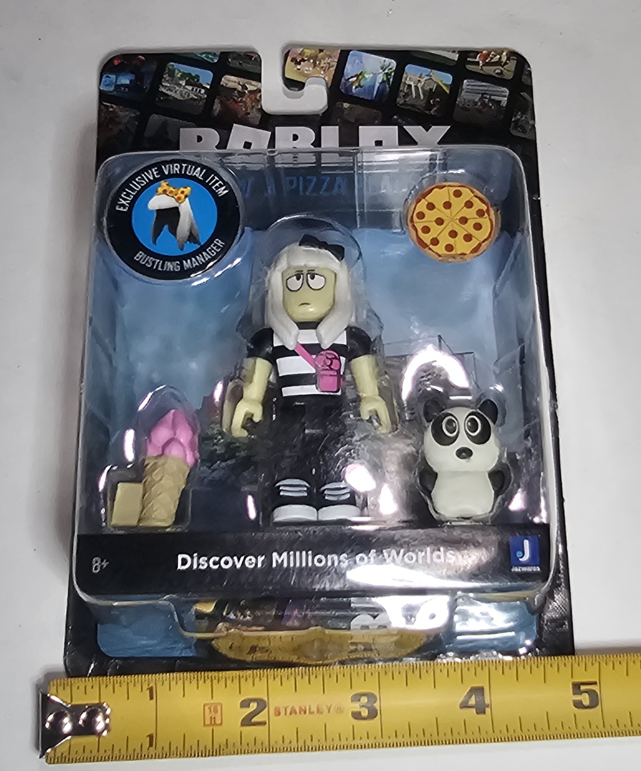 Roblox Work At a Pizza Place Mia Figure Exclusive Virtual Item Gift Toy Jazwares