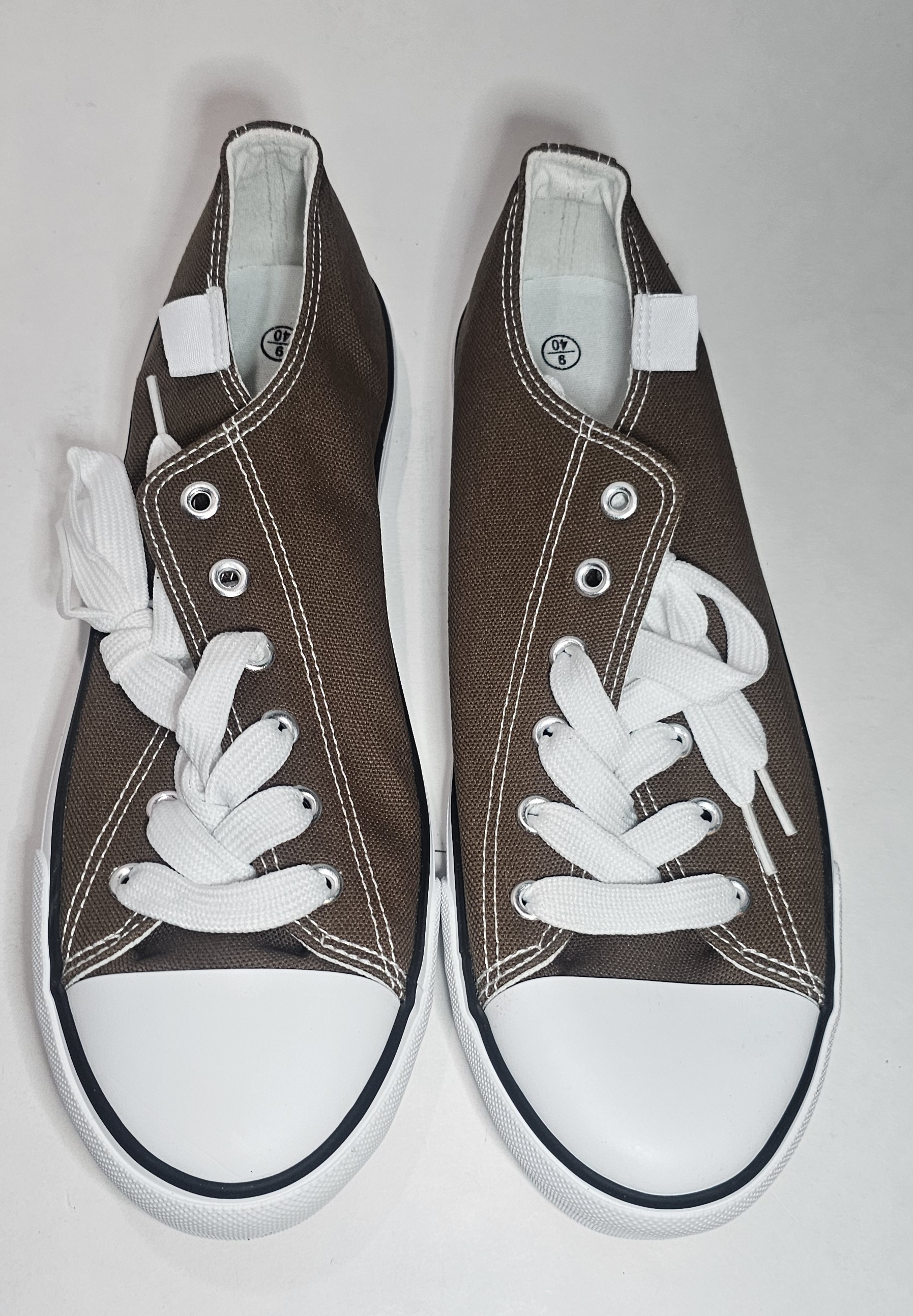 AOMAIS Womens Canvas Fashion Sneakers Classic Low Top