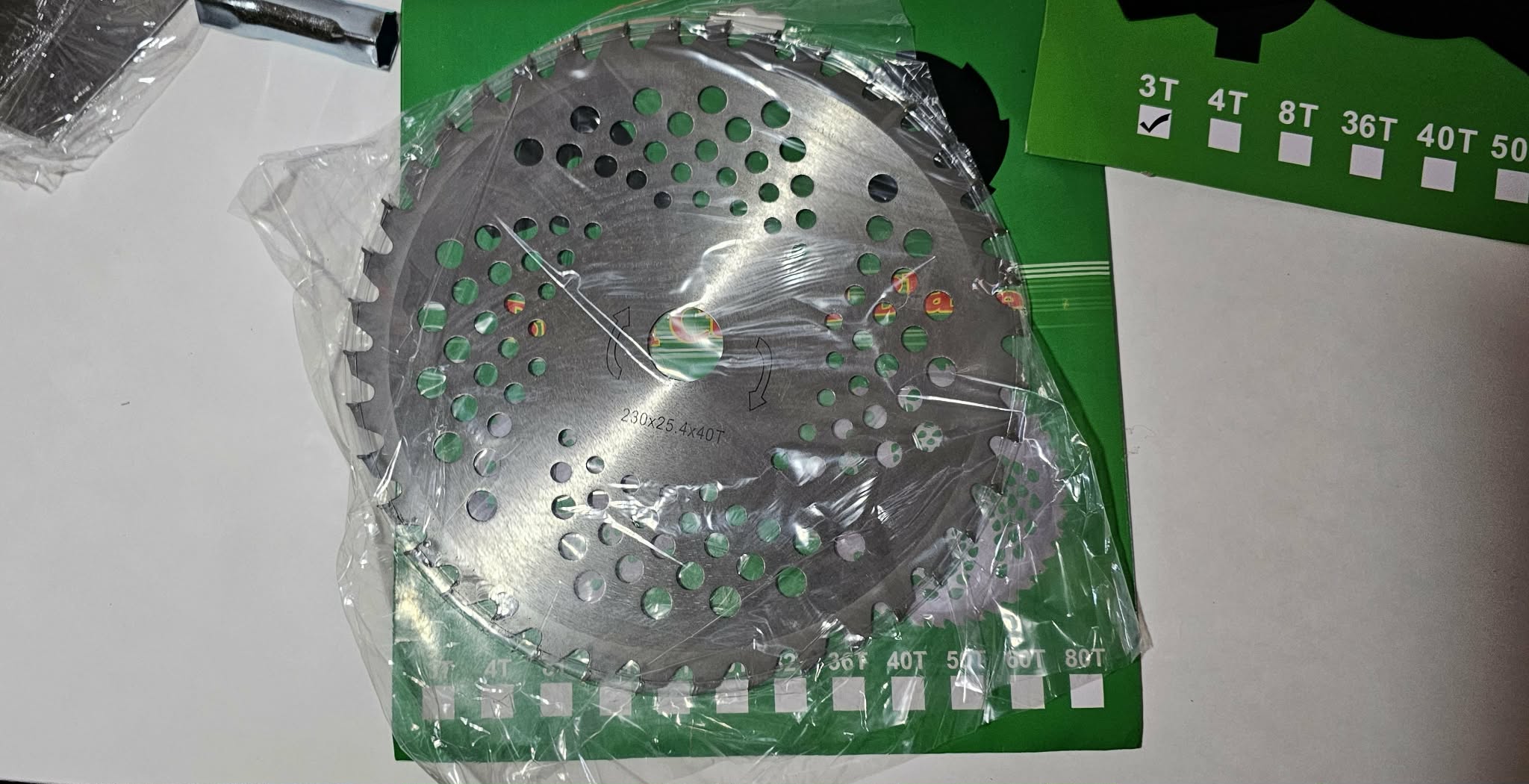 Universal 40-Tooth Carbide Brush Cutter Blade - 230mm x 25.4mm (9" x 1")